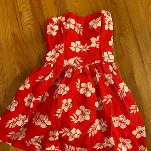Red Hollister sleeves Sun dress